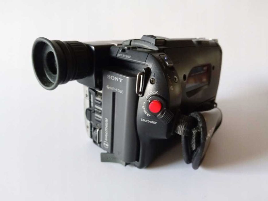 Camera filme casete Hi8, video8 impecabila