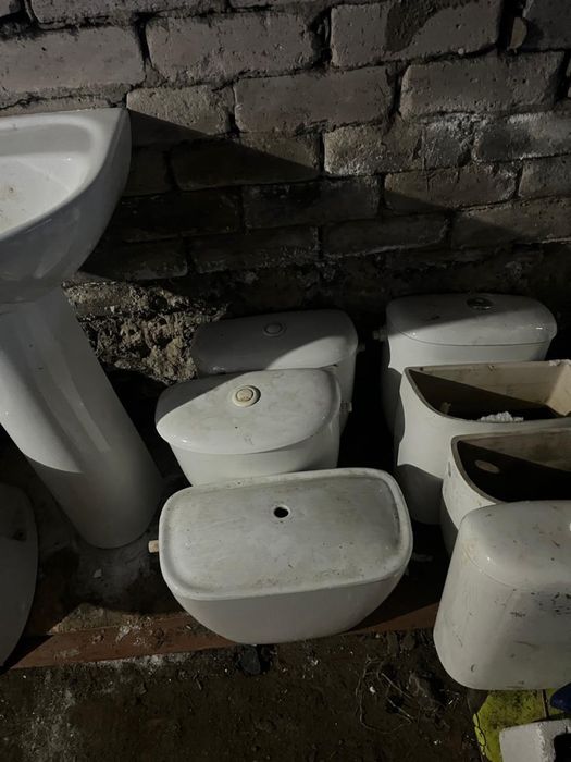 Продам бу Двери, умывальник, унитаз