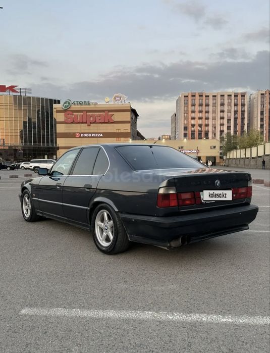 Продам BMW 520 e34