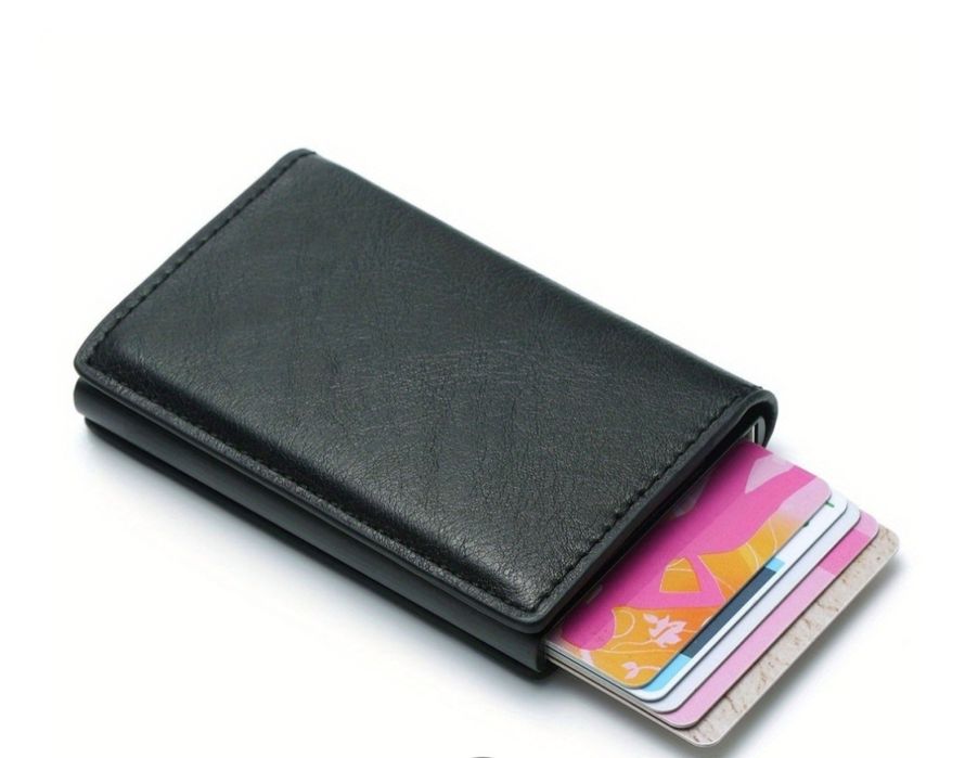 Кожен картодържател с Rfid защита