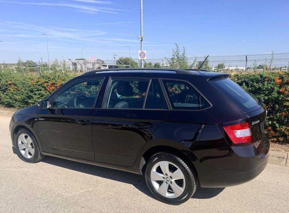 Skoda Fabia - An 2018 - 1.0 MPI 75Cp Euro 6 - Touchscreen * Senzori Parcare * Climă