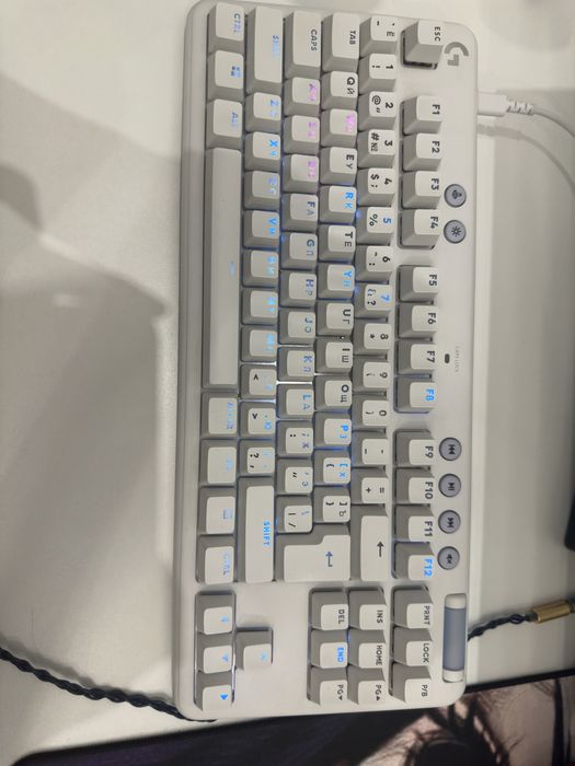 Продам механическую клавиатуру Logitech g713
