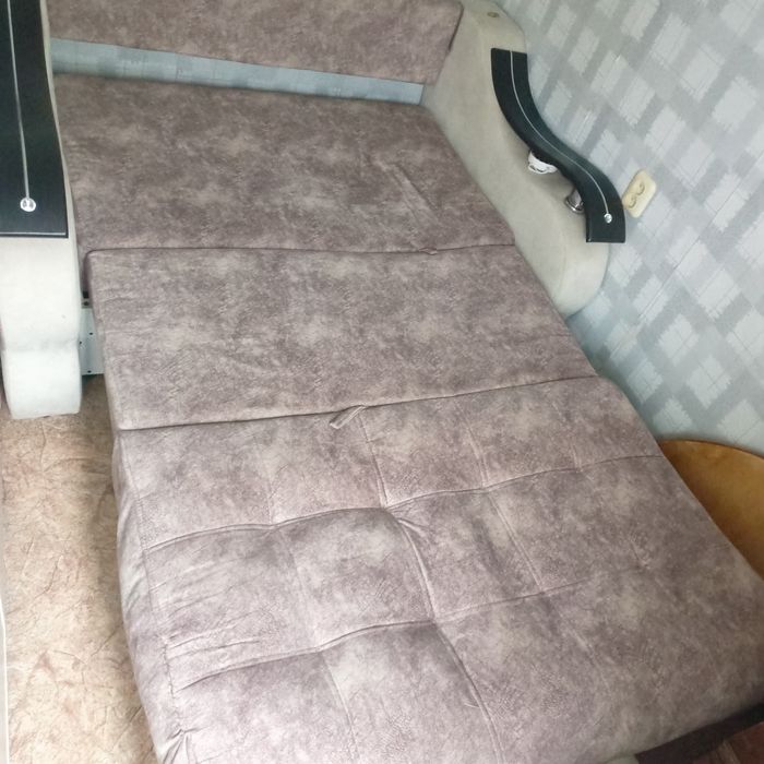 Продам диван   ! Цена 25 000 тг.