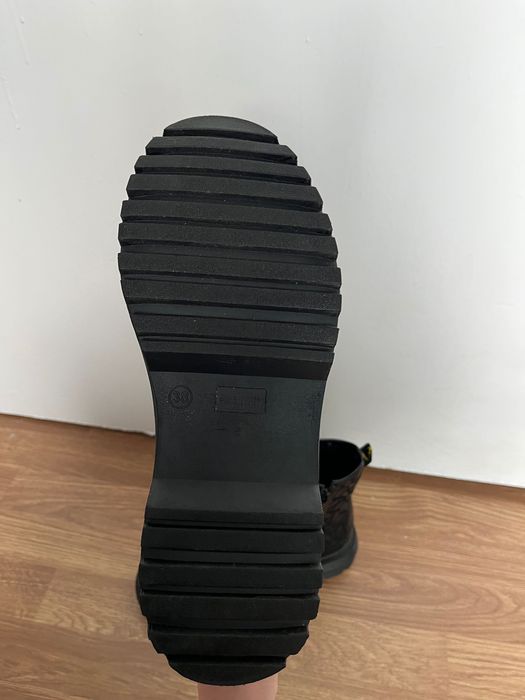 Черни боти Tendenz