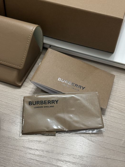 Оригинальные очки Burberry унисекс