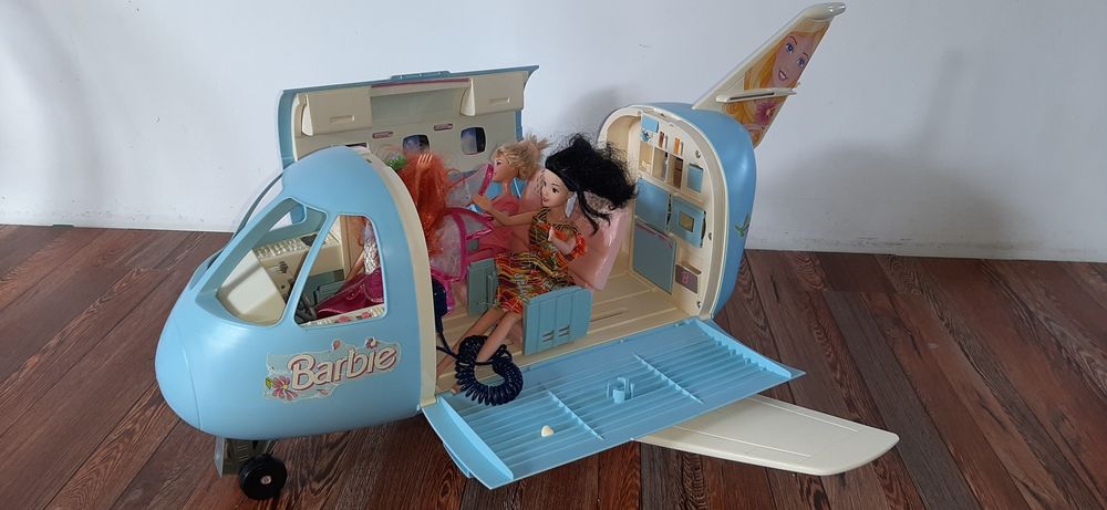 Avion barbie deosebit interactiv