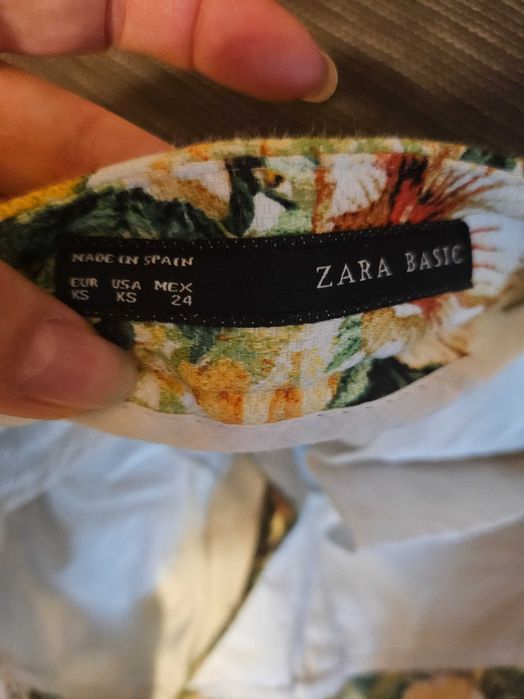 Pantaloni de vara Zara