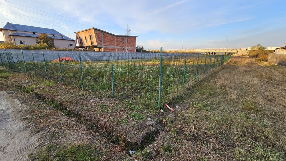 Vand teren 977 mp, intravilan, Pitesti