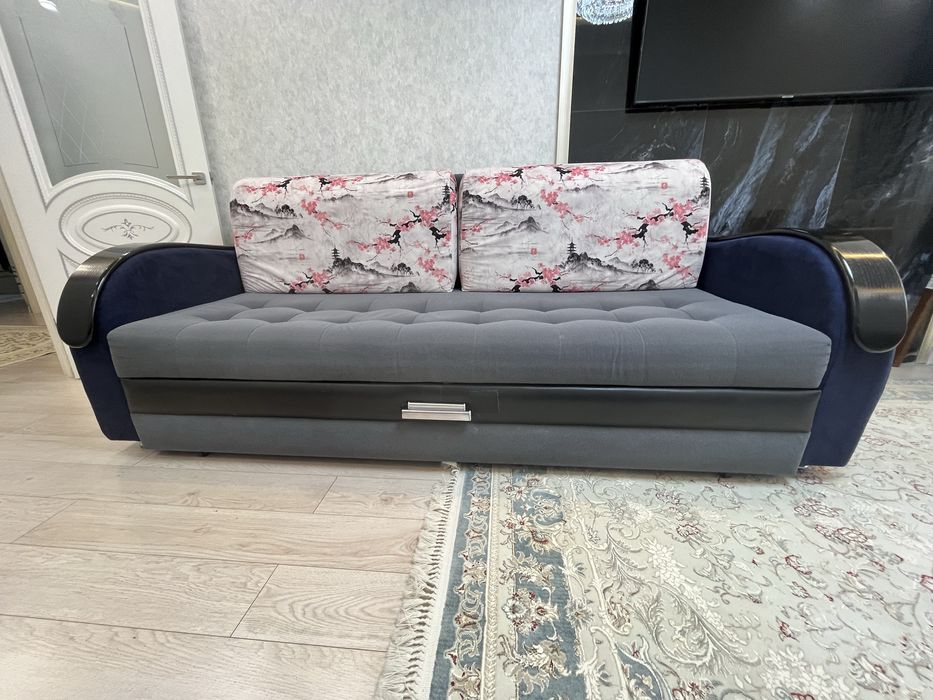 Раскладной диван-кровать с ящиком