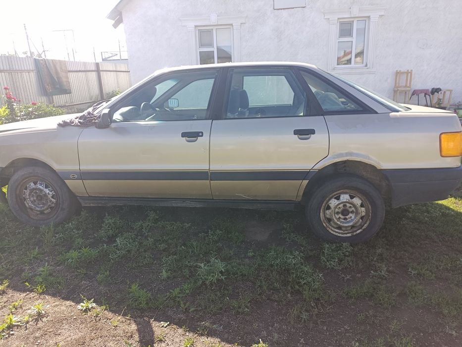 Продам Ауди 80 на ходу