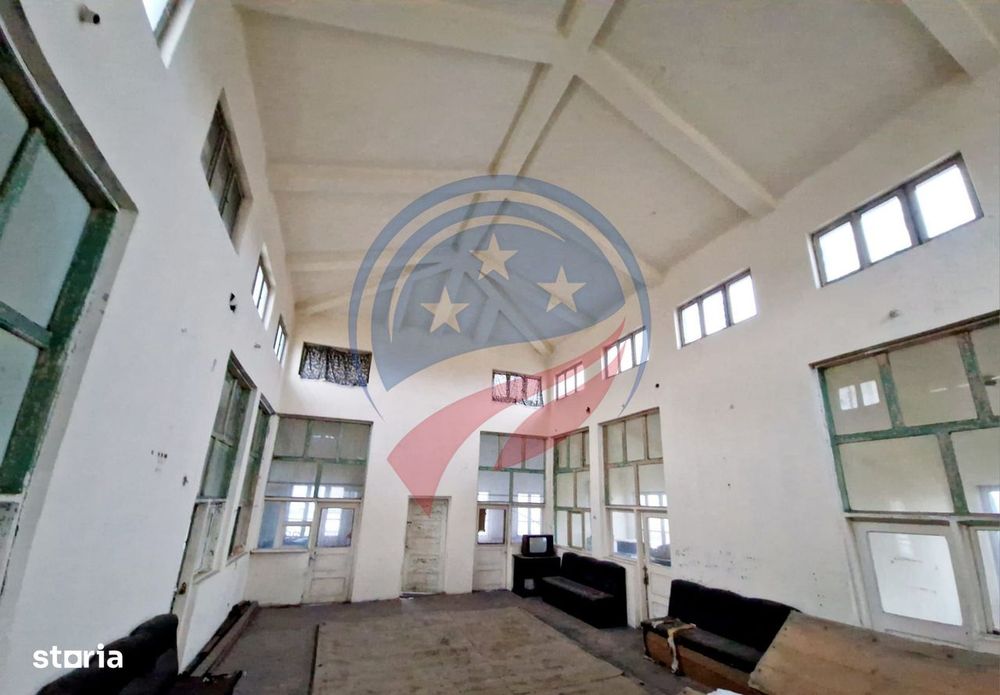 Spatiu  Comercial   Piata Filiasi  354 Mp - Parter+Etaj
