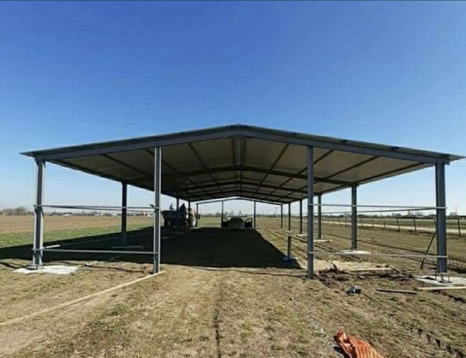 Hala.metalica 10×30×4 cu tabla pe acoperiș