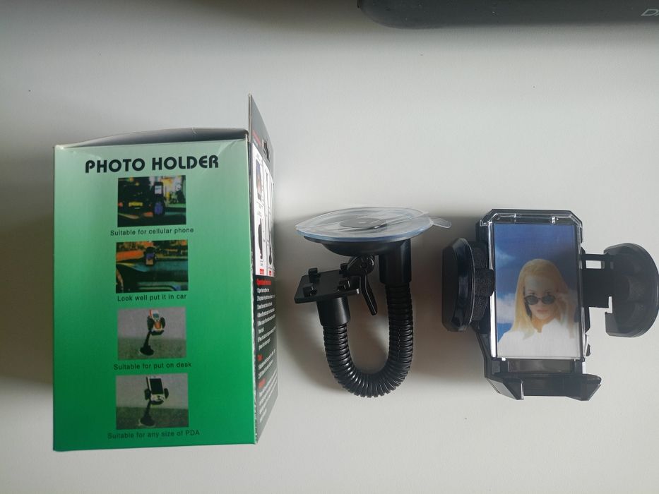 Vând suport auto pentru telefon,gps,reglabil, produs de calitate superioara nou la cutie.