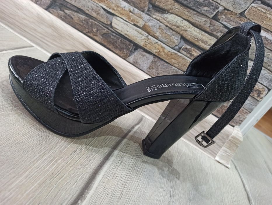 Официални, нови обувки