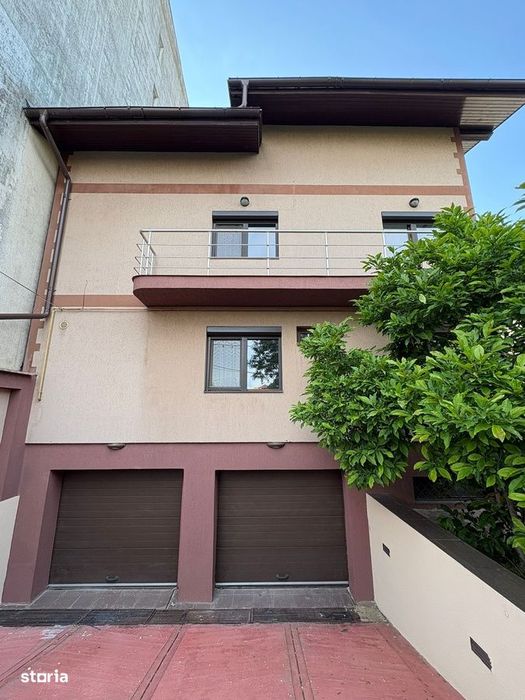 Vilă Duplex Impresionantă | 420 Mp | 12 Camere | Garaj Dublu