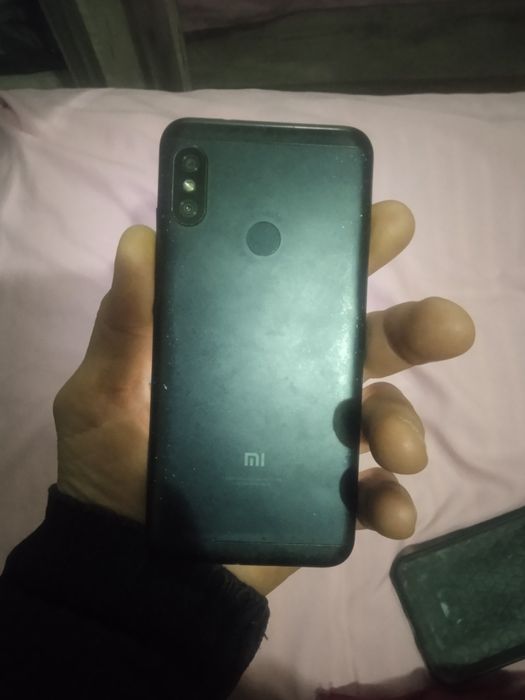 2 Ta Telefon Sotiladi Redmi 9 A Redmi 6 pro.