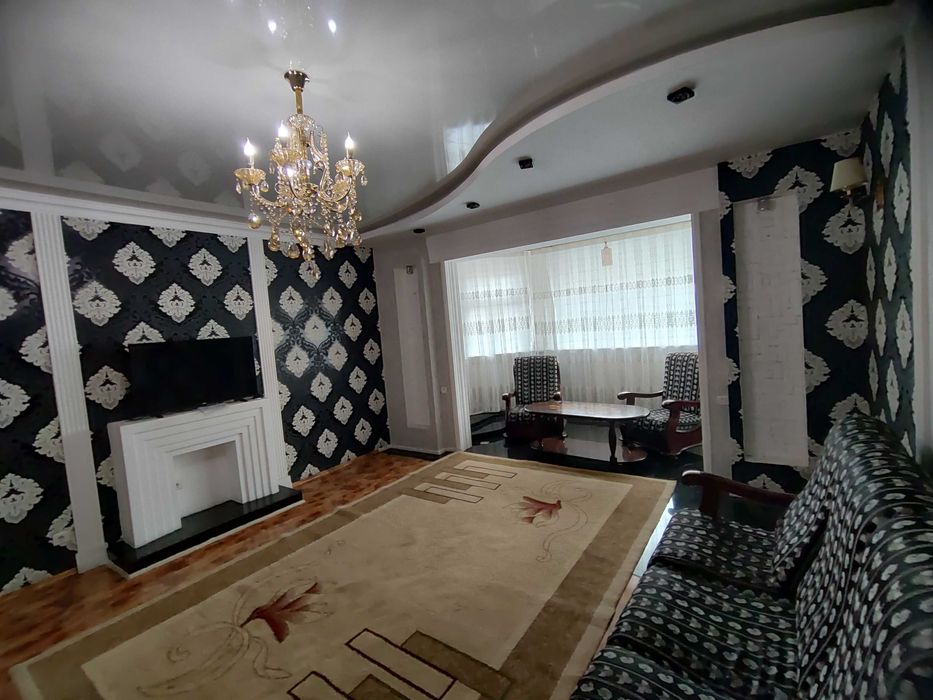 Своя 3х комнатная евро квартира. Ориентир Паркентским рынок.