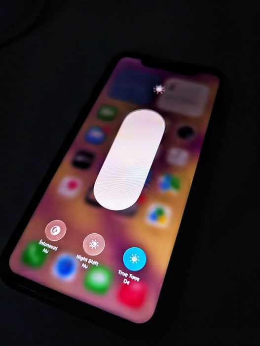 iPhone 11 space grey 128 Gb newerlocked 9/10