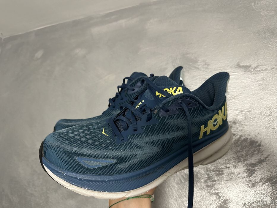 Hoka adidasi Running