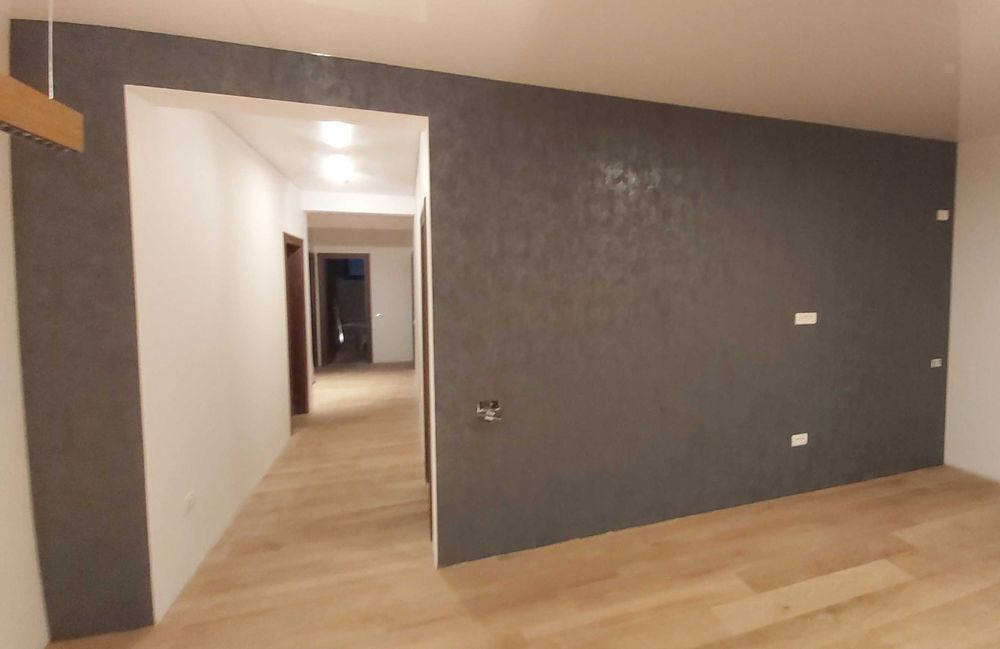 Montaj profesional de tapet si fototapet.