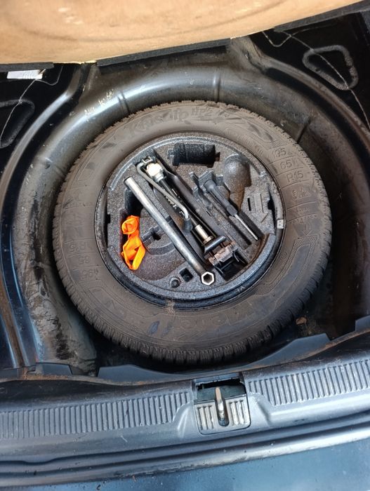 Продавам Шкода Октавия 2 2006г 2.0тди на части