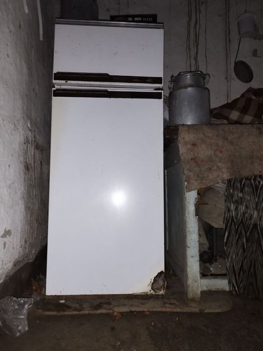 Артел кир ювиш мошинаси ва музлатгич