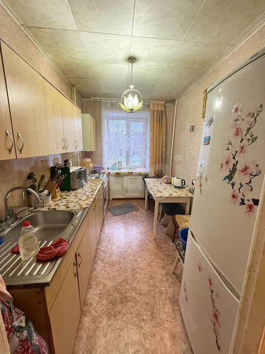 Продам 3-х ком кварт 17 шк!