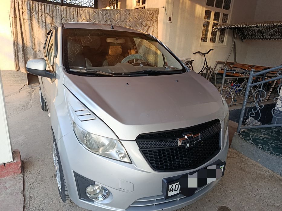 Спарк мошинаси сотилади