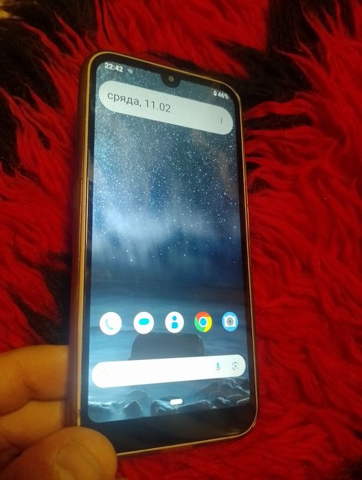 Nokia 2.4 spukano v lqvo dolu staklo i zaden kapak napukan s keis