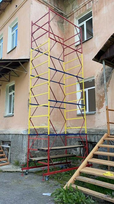 Леса строительные на колесах