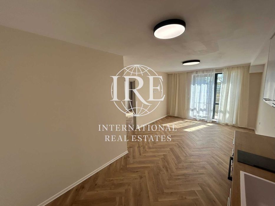 Продава се Тристаен апартамент в Варна, Възраждане 1 - 80 кв.м за 1019 €/кв.м - Снимка #2