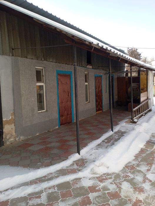 Сдам времянку! Кухня +комната .