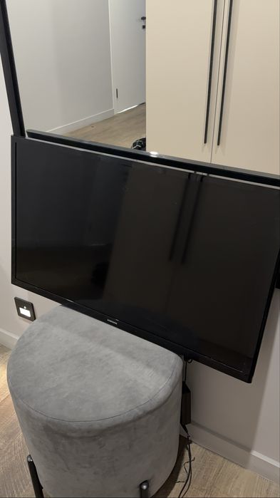 продам телевизор Arg диагональ 102