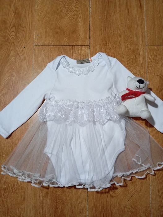 Боди-платье с коротким рукавом для девочки.