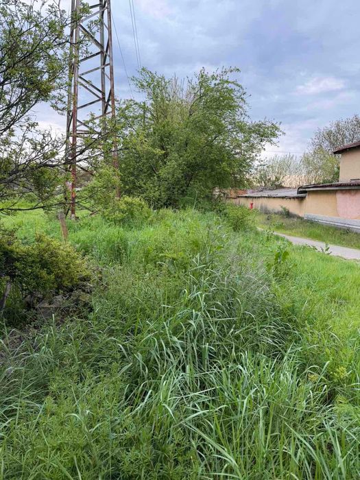 Парцел в село Братя Даскалови до ток и вода