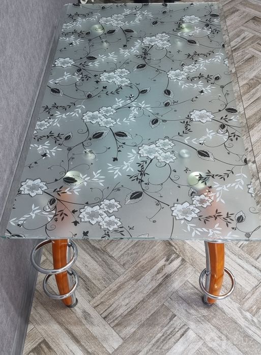 Журнальный столик