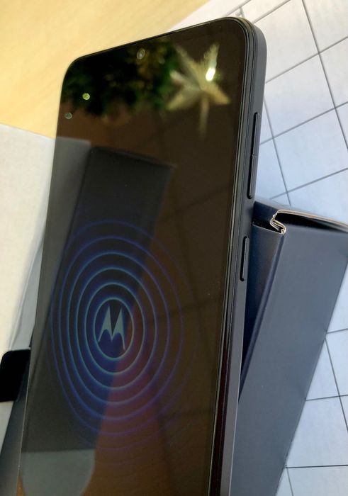 Смартфон MOTOROLA E13