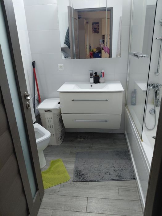 Vand apartament 2 camere