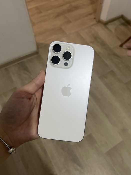 Продам айфон 16 про макс 256