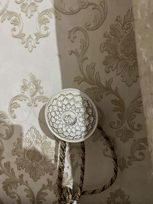 Шторы с тюлем и карнизом