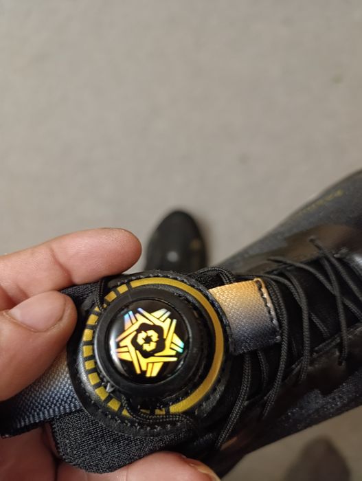 Чисто нови маратонки