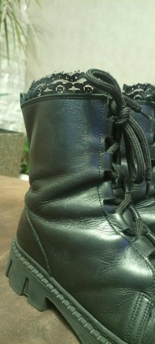 Боти от естествена кожа на българската фирма "Понки" 34 номер.