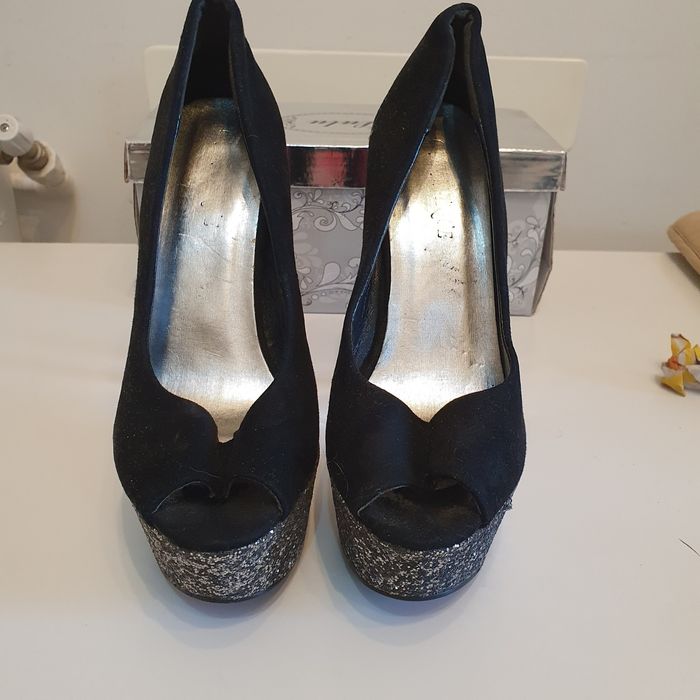 Pantofi cu platforma cu toc inalt