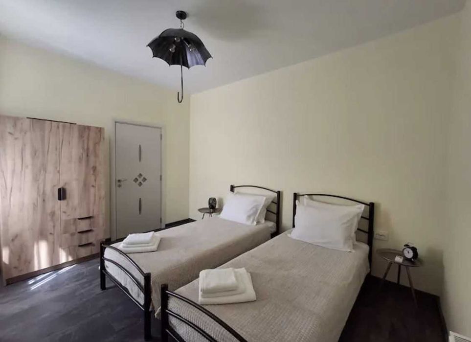 Дава се под наем Тристаен апартамент в София, Център - 90 кв.м за 796.62 € - Снимка #6