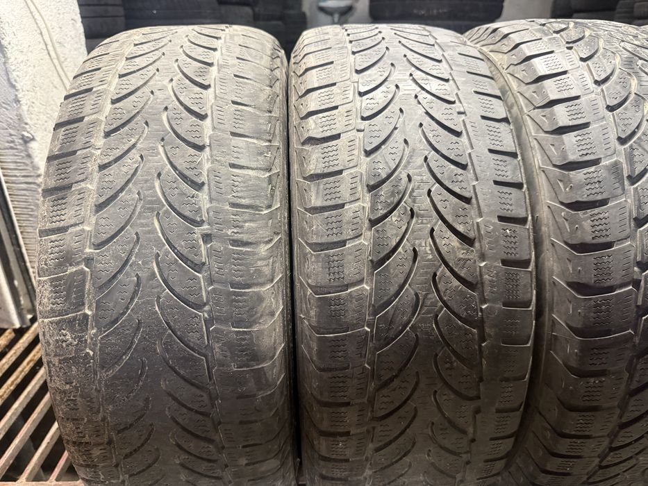 Bridgestone 215/65/16c