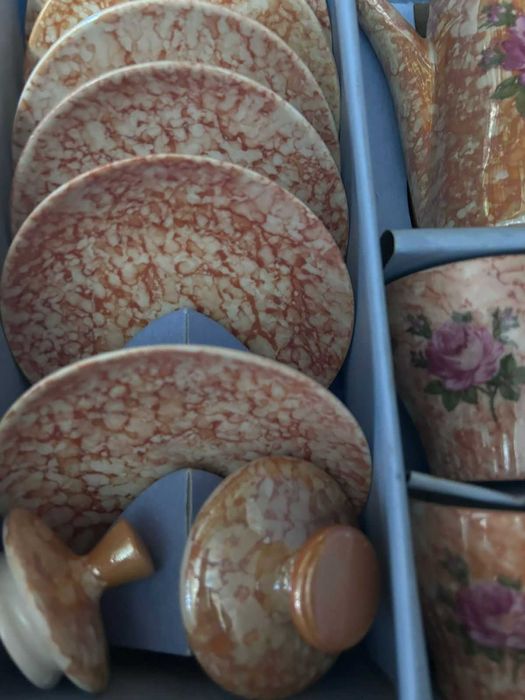 Продам сервиз кофейный чайные пары