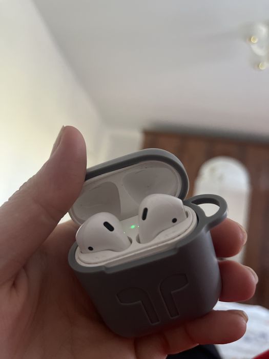 Airpods 2  отличном состаянии.