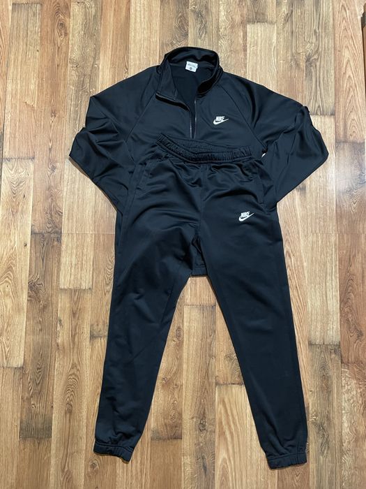 Nike black tracksuit