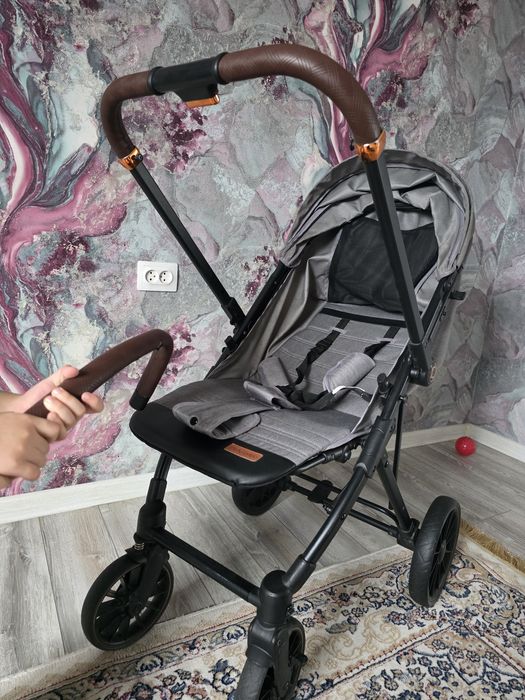 Продам детскую коляску