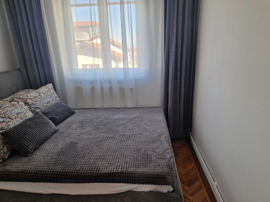 Proprietar, închiriez apartament cu 4 camere în Complexul Studențesc.